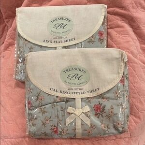 NWT TREASURES BY RACHEL ASHWELL FLAT AND FITTED ANGELICA PRINT